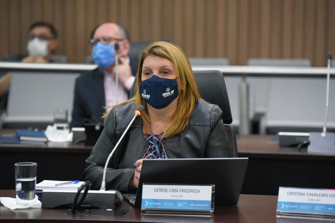 Denise Friedrich, gerente da GCOM